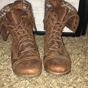 Mossimo supply Co boots